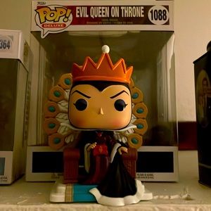Funko Pop Evil Queen on Throne